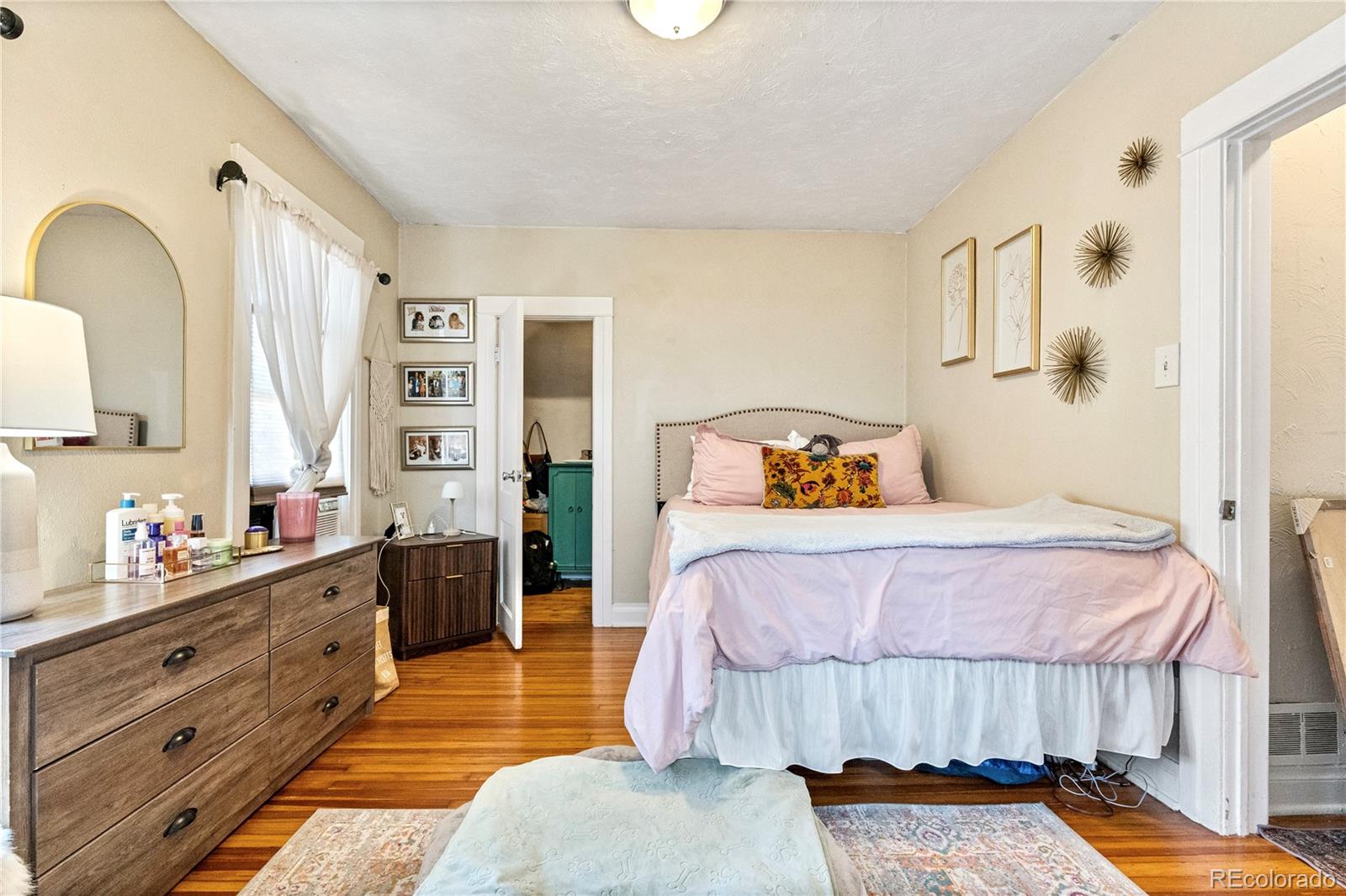 MLS Image #15 for 478 n logan street,denver, Colorado