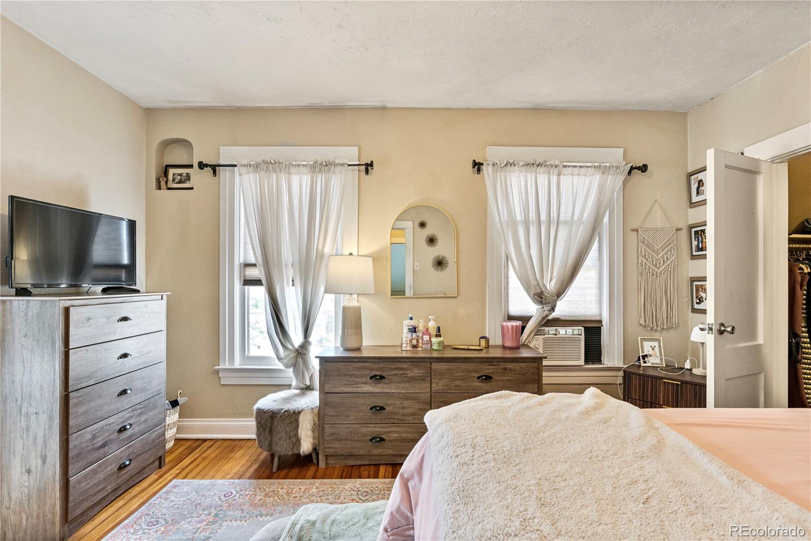 MLS Image #21 for 478 n logan street,denver, Colorado