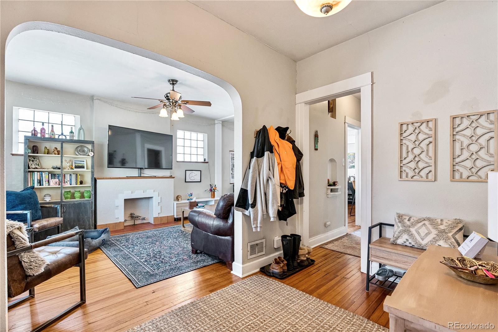 MLS Image #3 for 478 n logan street,denver, Colorado