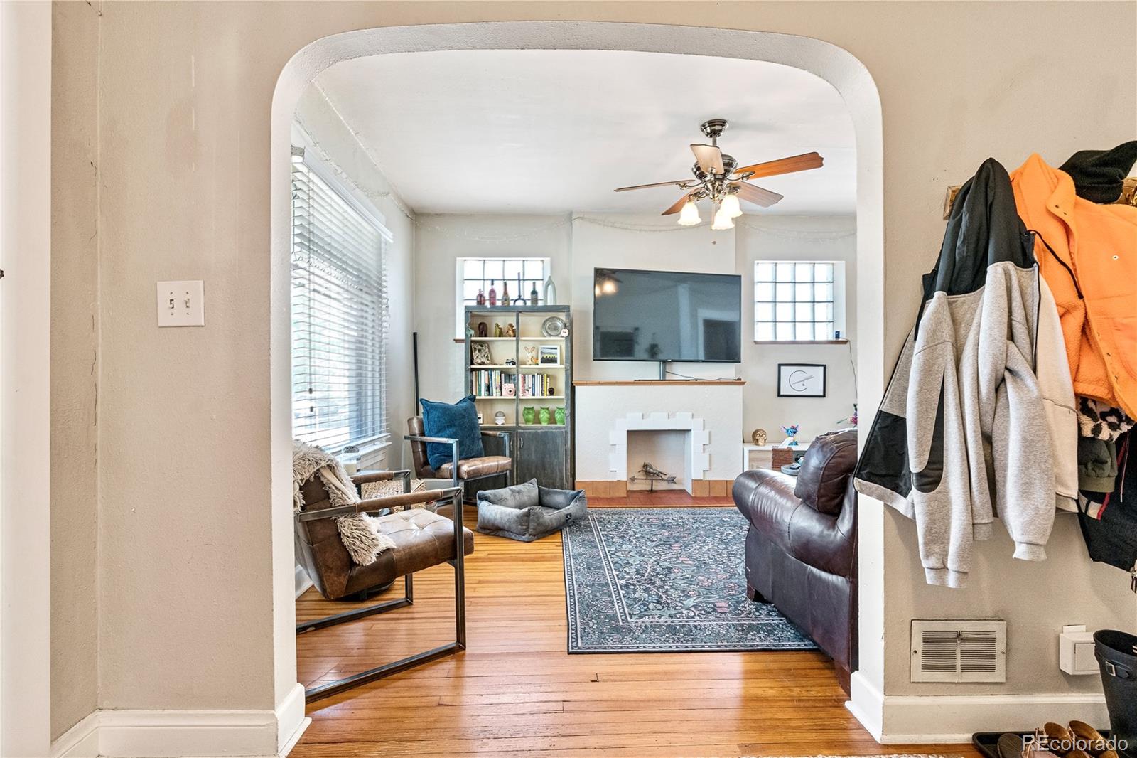 MLS Image #4 for 478 n logan street,denver, Colorado