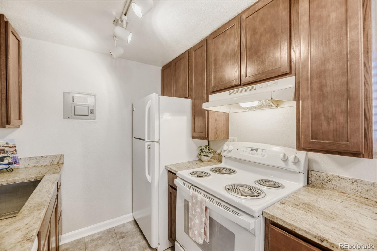 MLS Image #6 for 200  sherman street 1,denver, Colorado