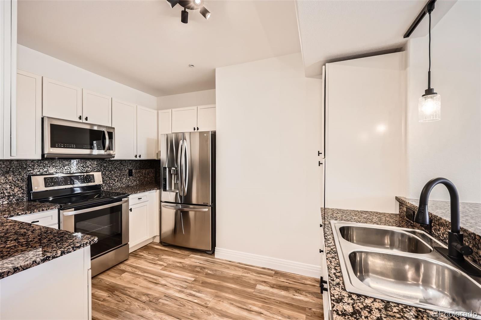 MLS Image #9 for 9079 e panorama circle 419,englewood, Colorado