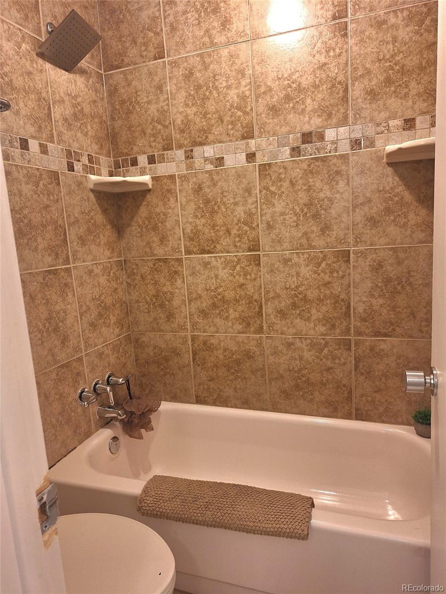 MLS Image #10 for 5995 e iliff avenue,denver, Colorado