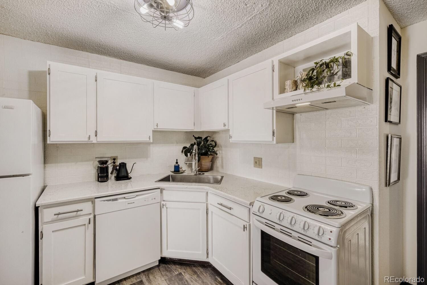 MLS Image #4 for 6414  village lane,colorado springs, Colorado
