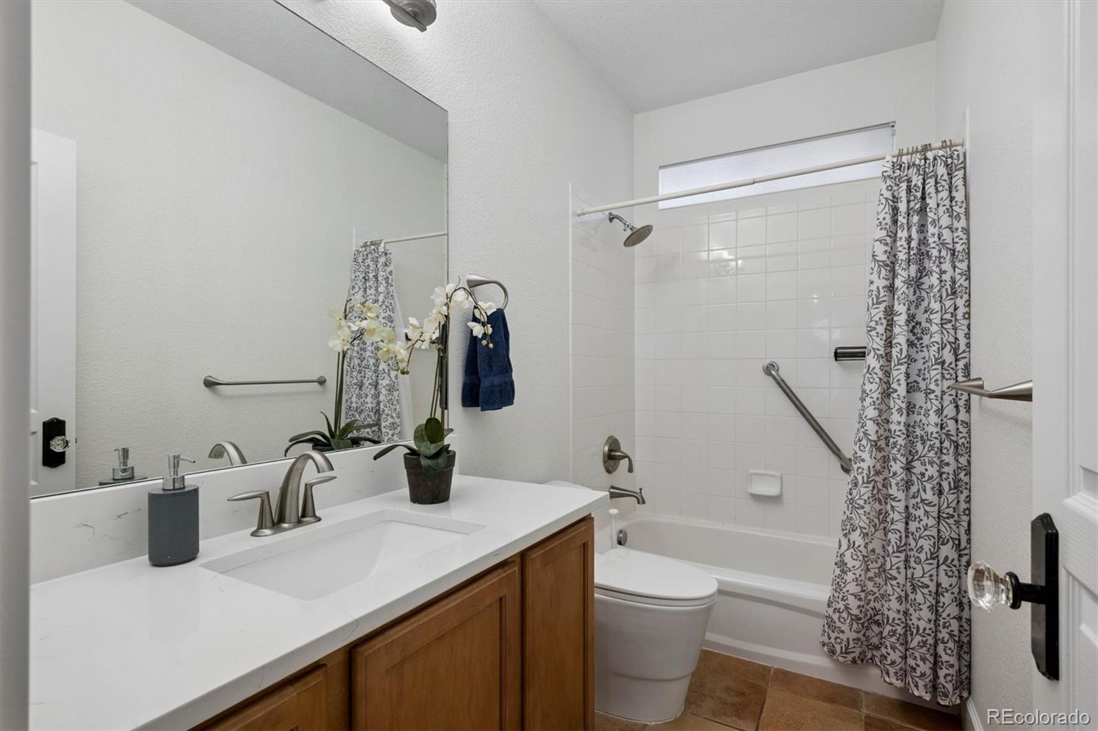 MLS Image #9 for 8775 e 28th avenue,denver, Colorado