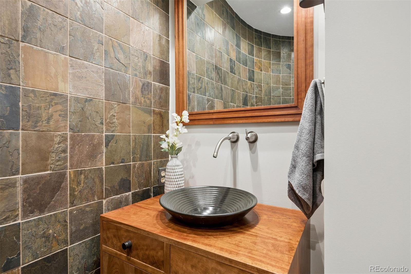 MLS Image #13 for 436  fillmore street,denver, Colorado