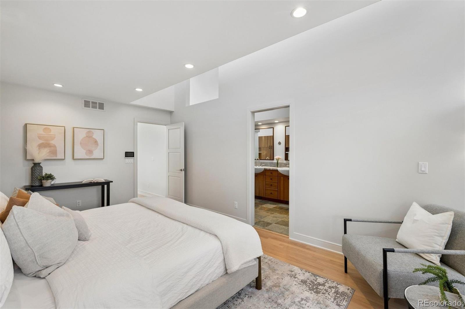MLS Image #23 for 436  fillmore street,denver, Colorado