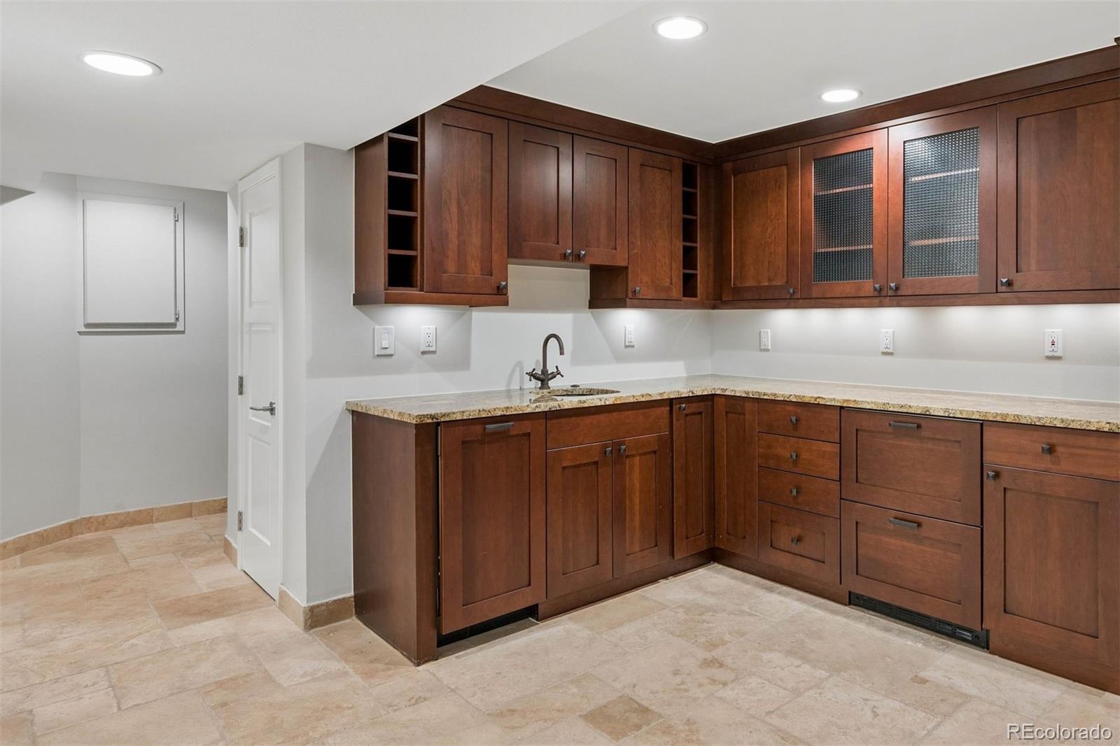 MLS Image #36 for 436  fillmore street,denver, Colorado