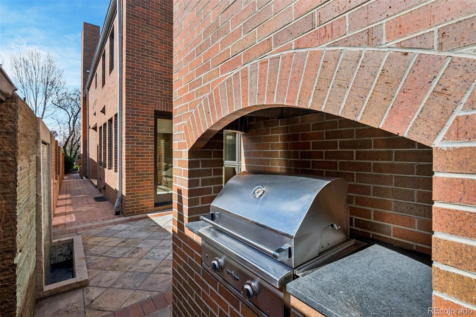 MLS Image #39 for 436  fillmore street,denver, Colorado
