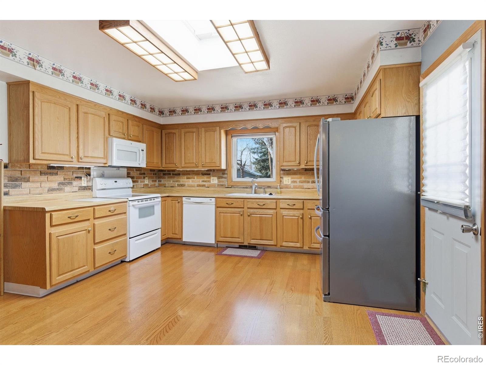 MLS Image #5 for 1143  harrison avenue,loveland, Colorado