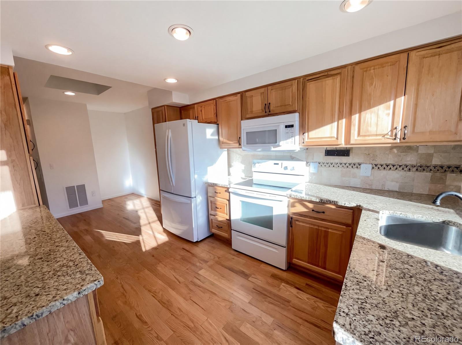 MLS Image #1 for 3075 e long circle,centennial, Colorado