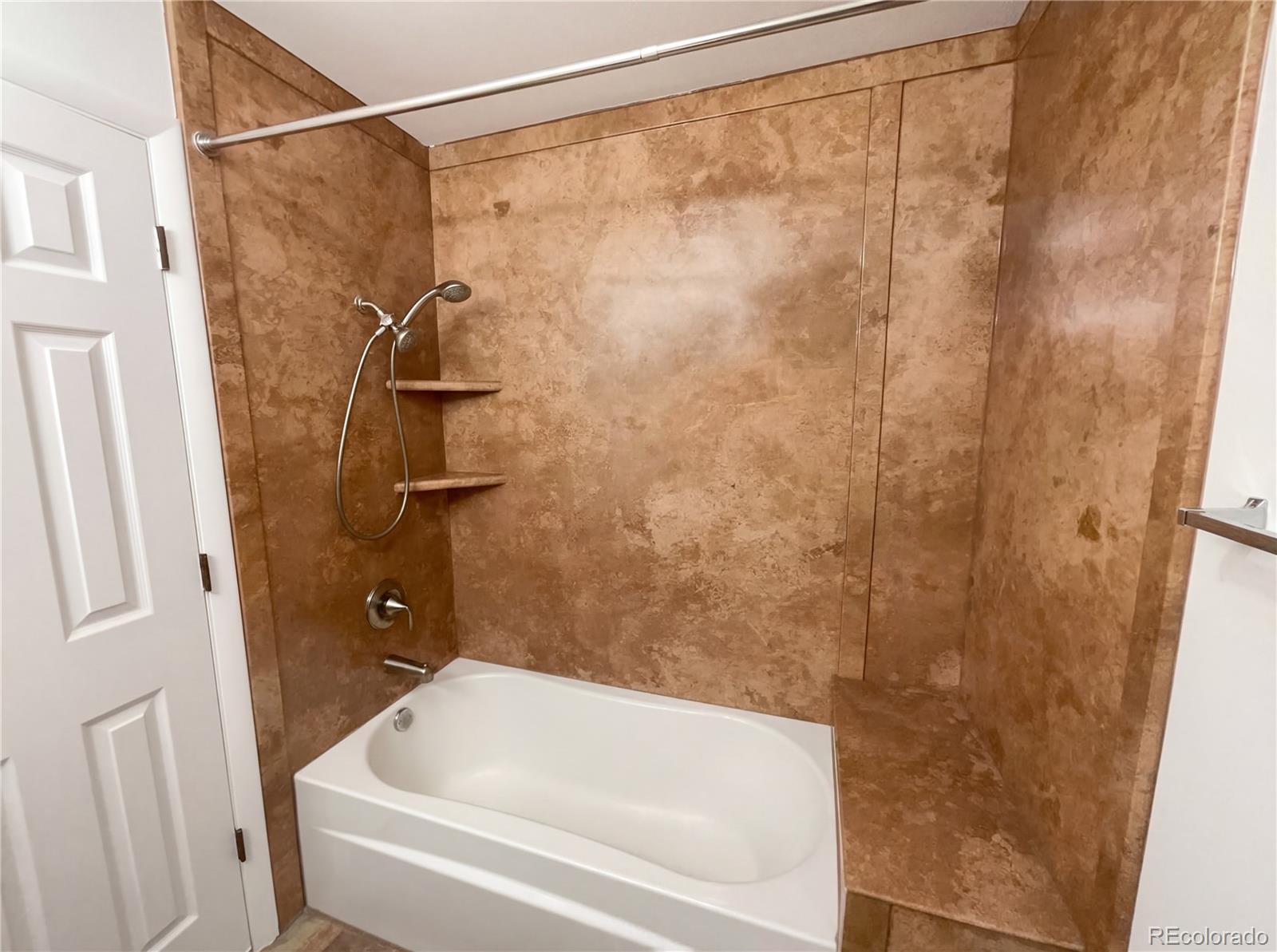 MLS Image #15 for 3075 e long circle,centennial, Colorado