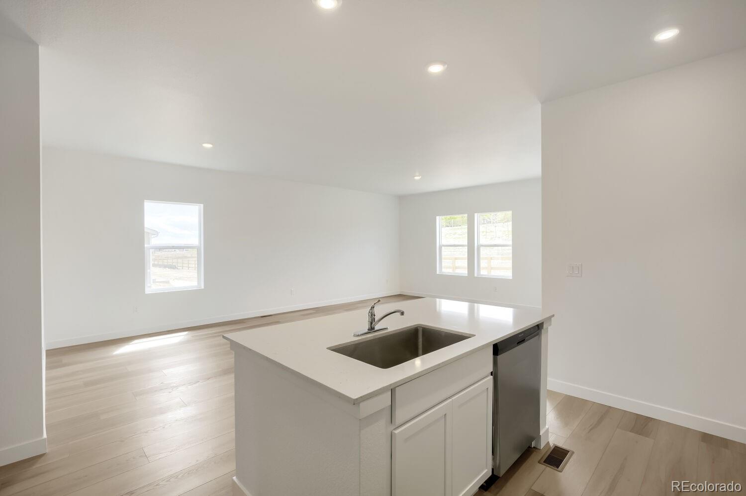 MLS Image #5 for 1790  drumming drive,windsor, Colorado