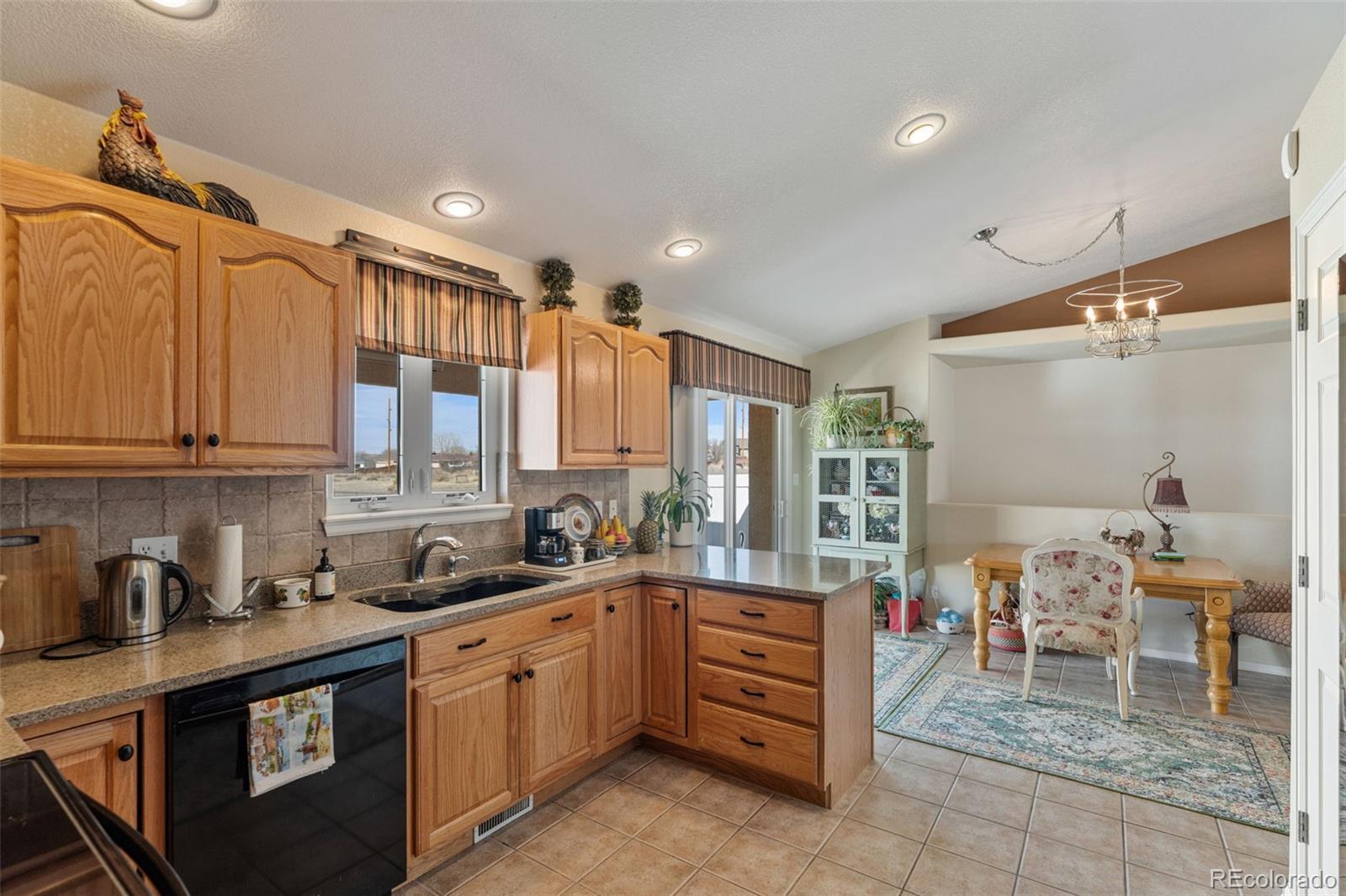 MLS Image #7 for 429 w strawberry drive,pueblo west, Colorado