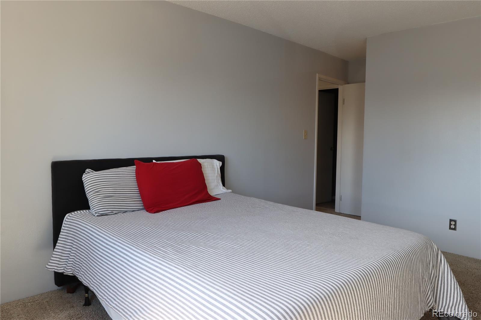 MLS Image #19 for 6455 e bates avenue,denver, Colorado