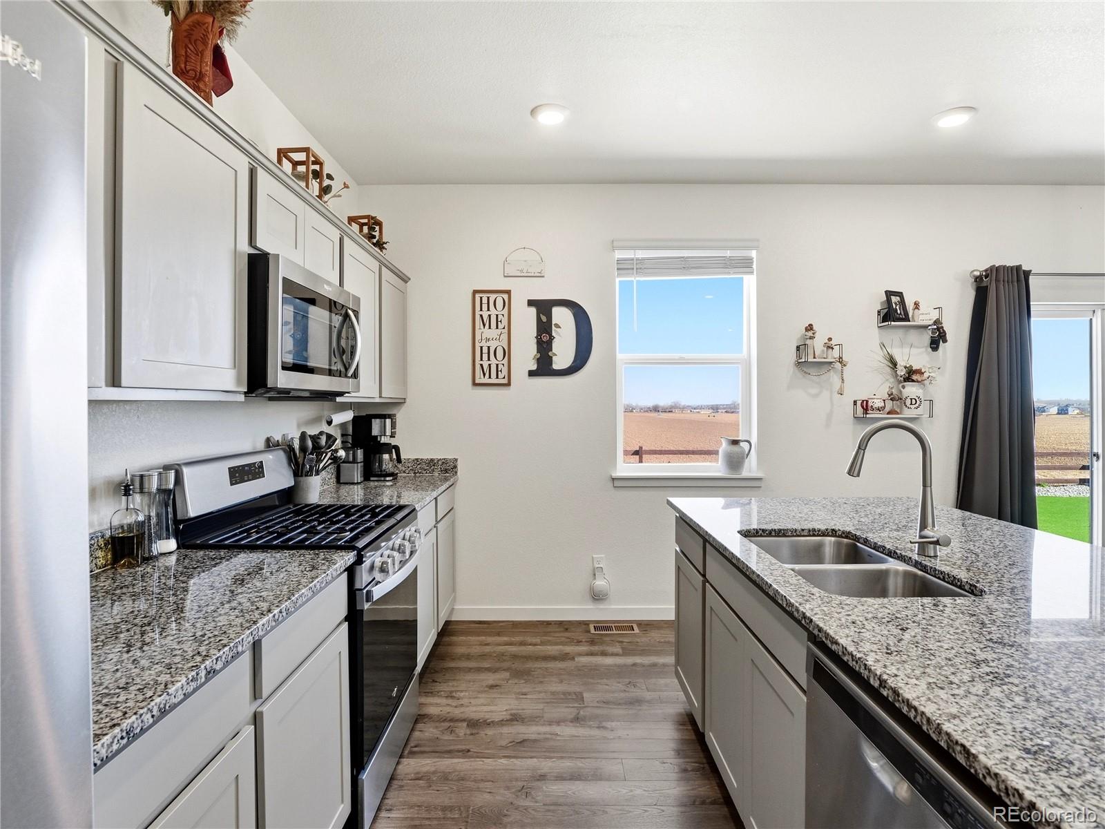 MLS Image #9 for 201  raven lane,johnstown, Colorado