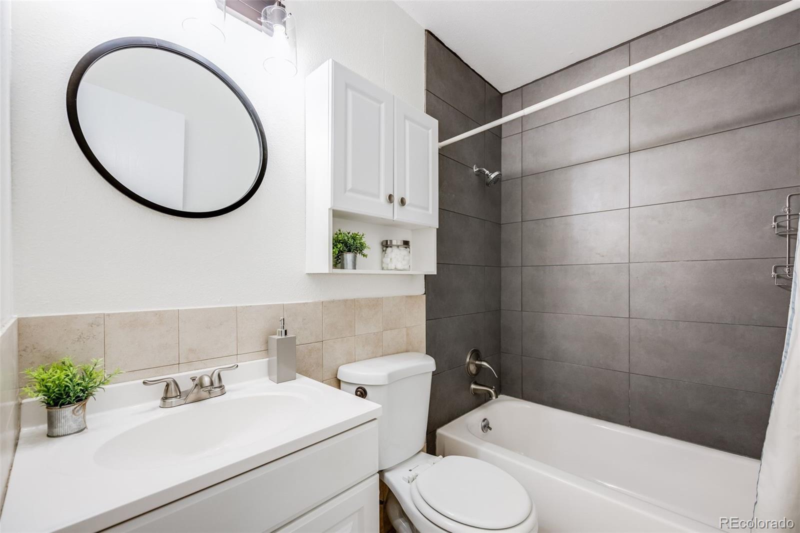 MLS Image #15 for 4110  hale parkway,denver, Colorado