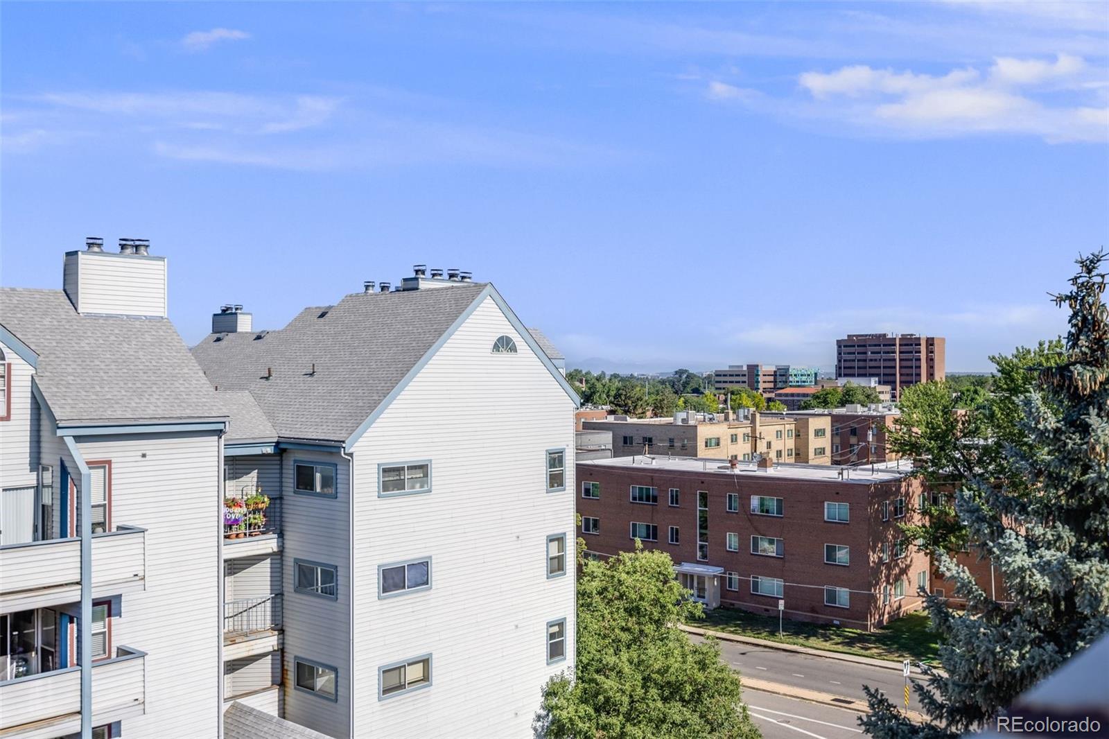 MLS Image #19 for 4110  hale parkway,denver, Colorado