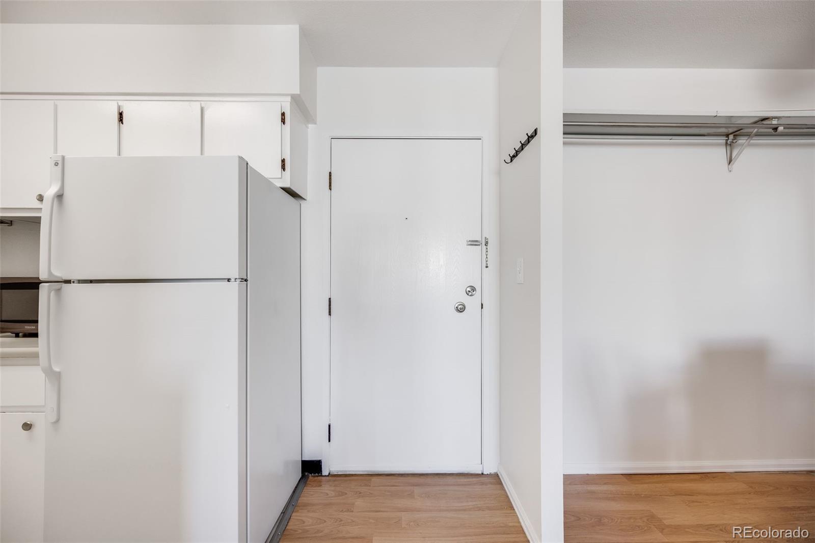 MLS Image #7 for 4110  hale parkway,denver, Colorado