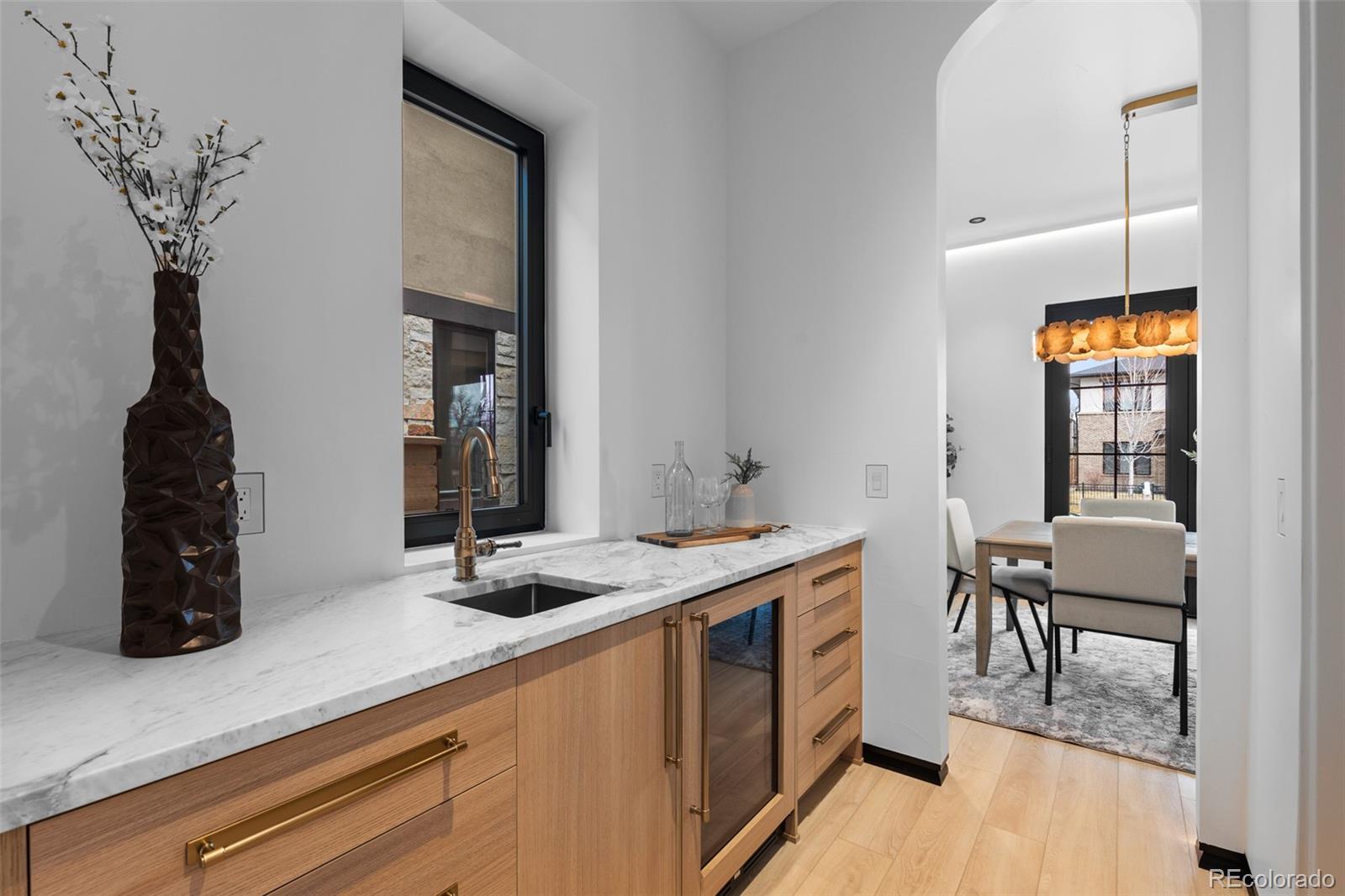 MLS Image #15 for 1525 s milwaukee street,denver, Colorado