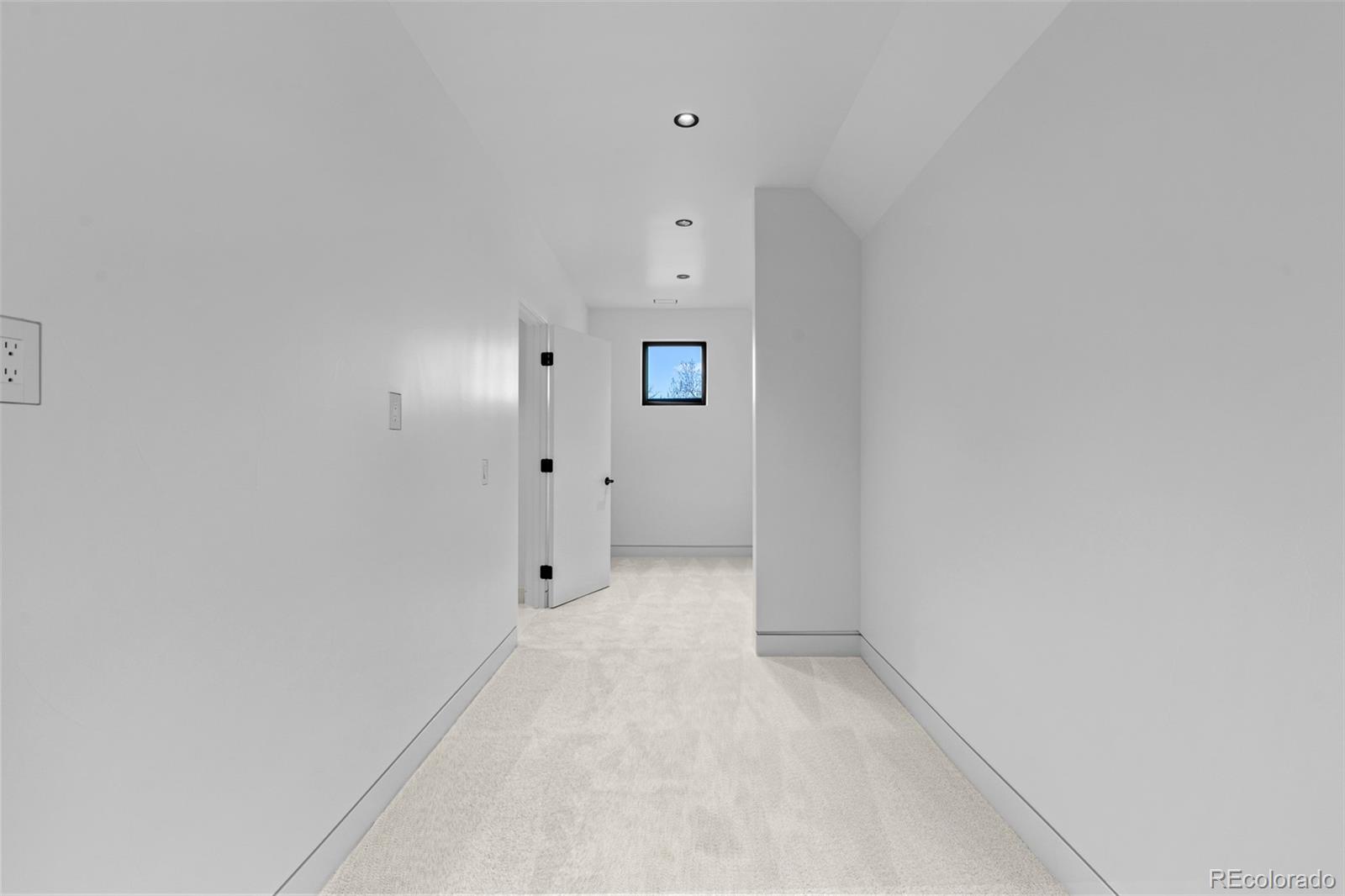 MLS Image #32 for 1525 s milwaukee street,denver, Colorado