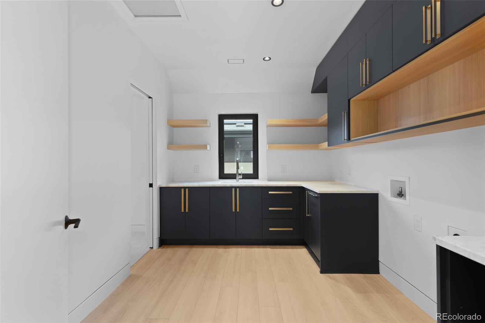 MLS Image #33 for 1525 s milwaukee street,denver, Colorado