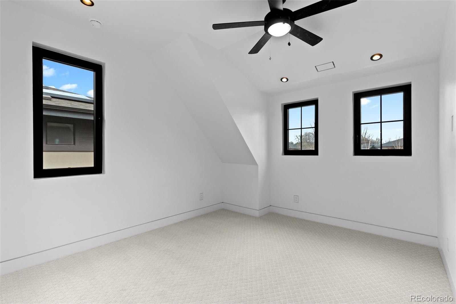 MLS Image #37 for 1525 s milwaukee street,denver, Colorado