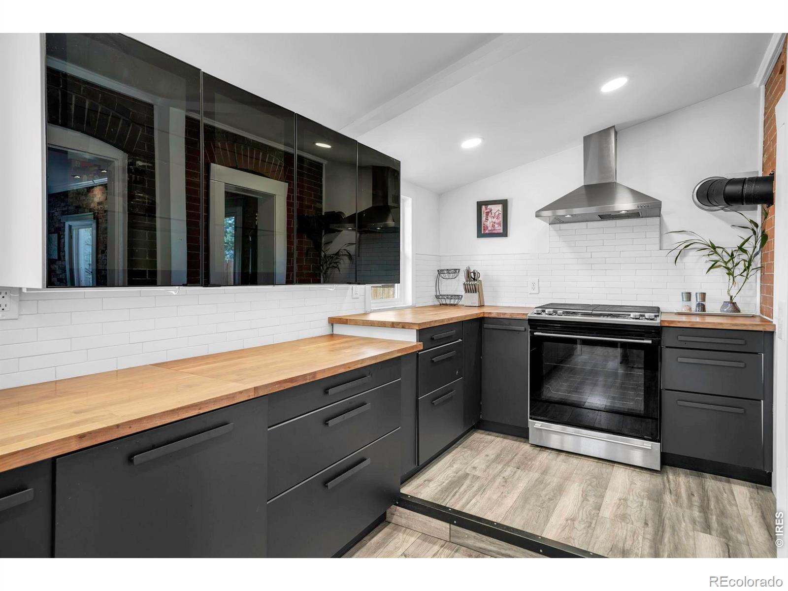 MLS Image #13 for 2153 w grove circle,boulder, Colorado