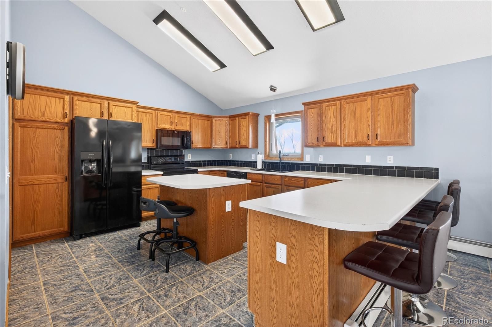 MLS Image #11 for 11470  riverdale road,denver, Colorado