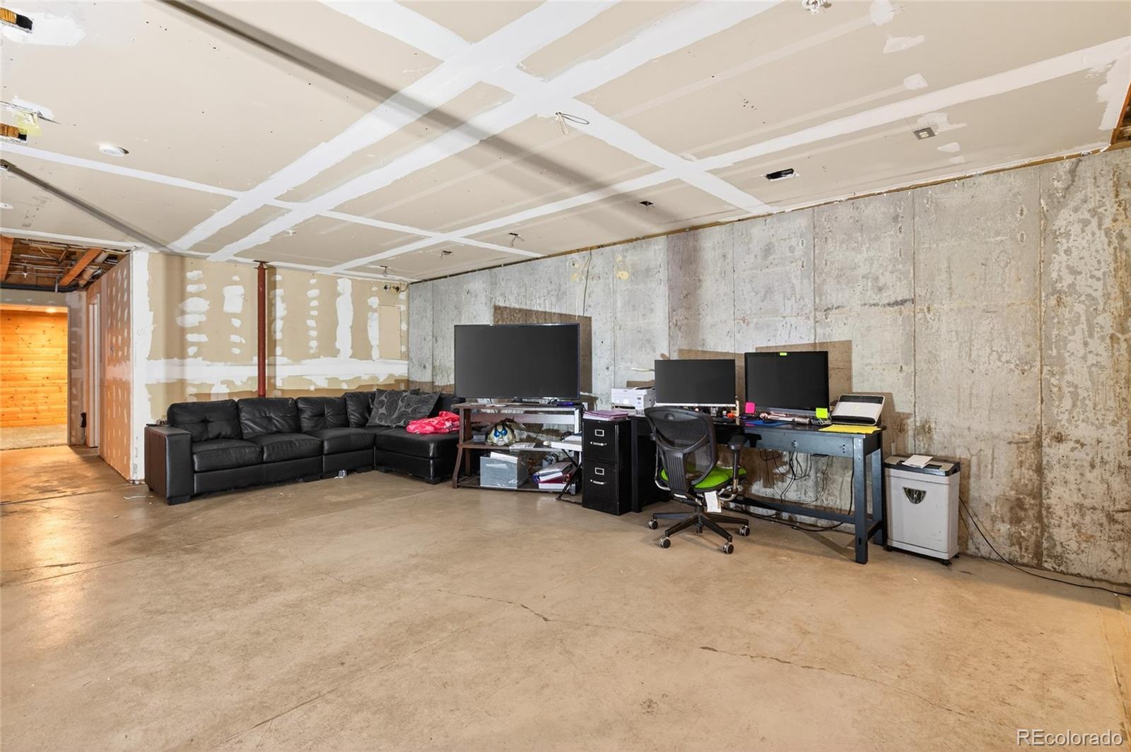 MLS Image #29 for 11470  riverdale road,denver, Colorado