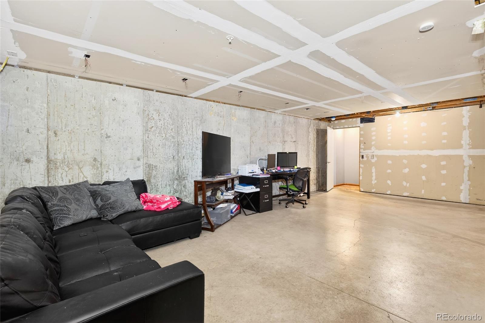 MLS Image #30 for 11470  riverdale road,denver, Colorado