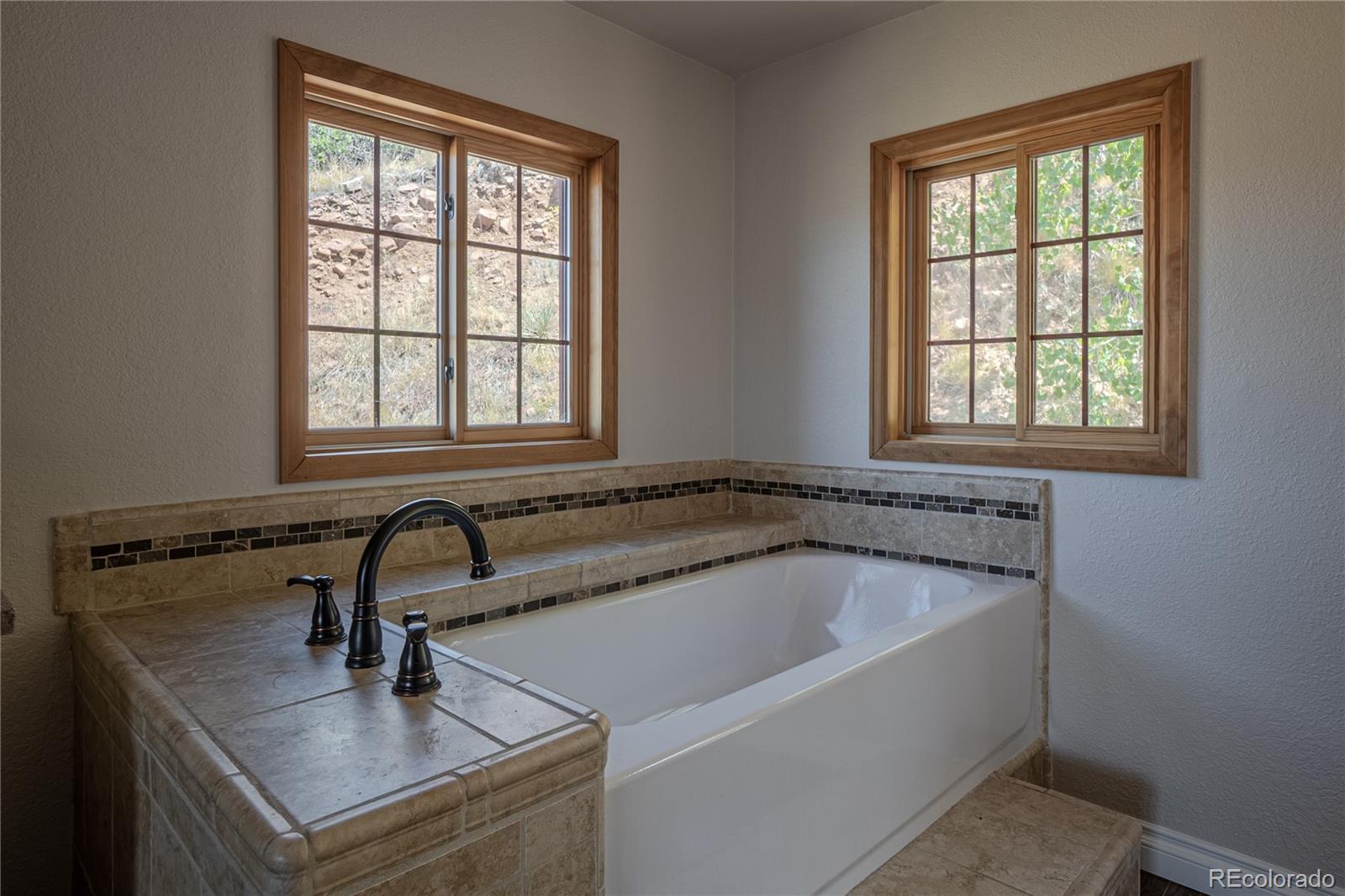 MLS Image #24 for 952  steamboat valley road,lyons, Colorado