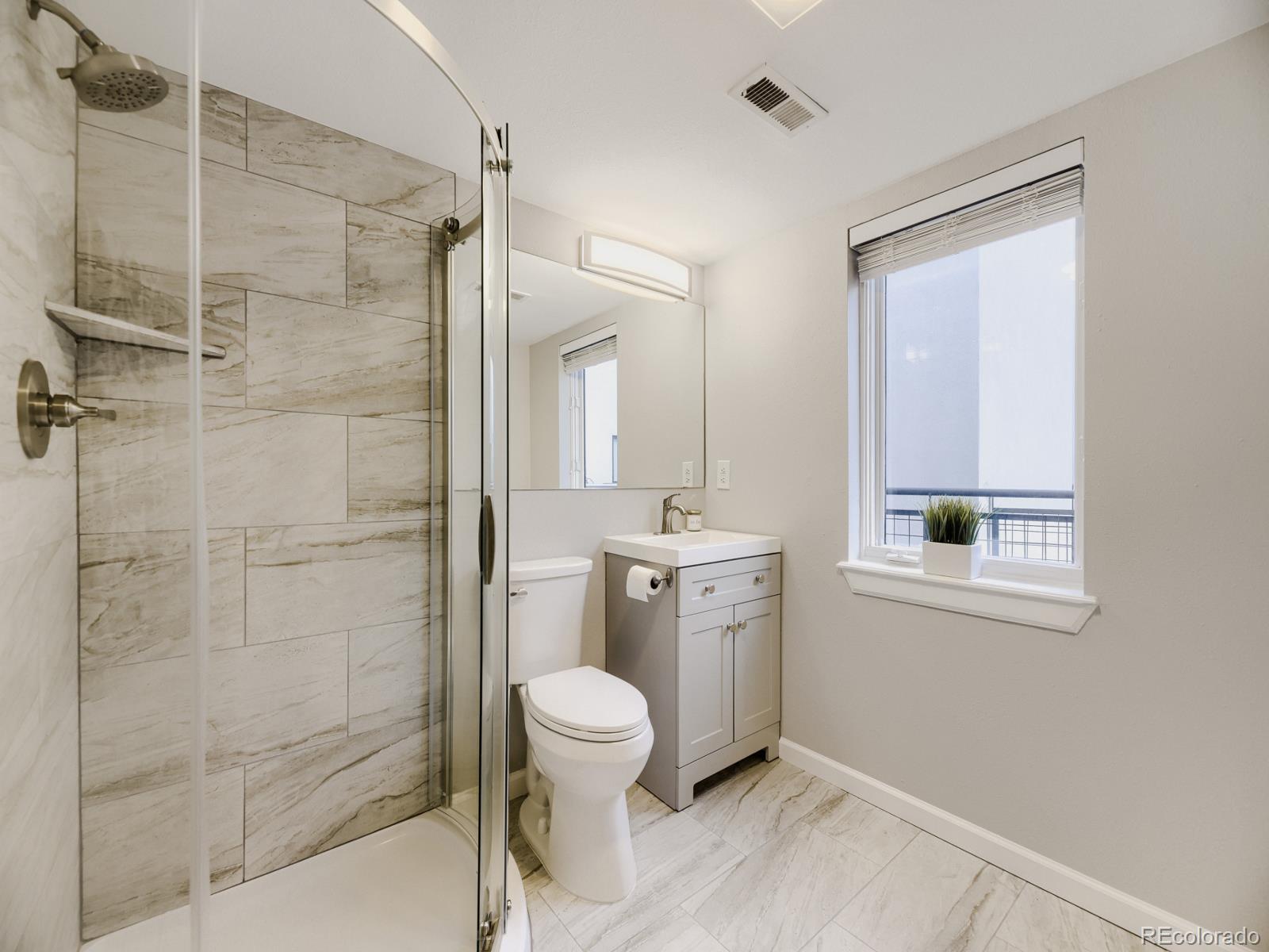 MLS Image #22 for 790 n clarkson street,denver, Colorado