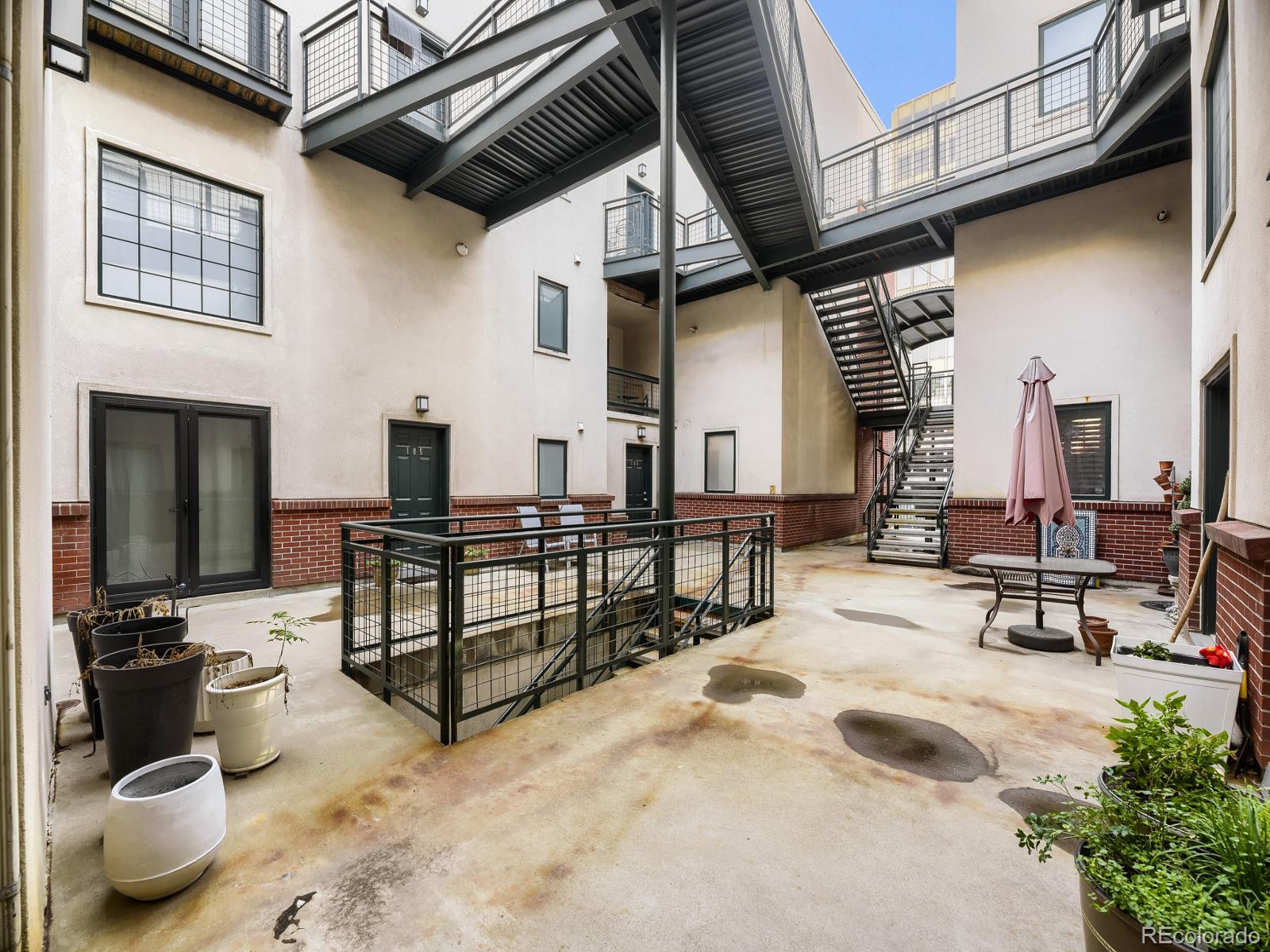 MLS Image #23 for 790 n clarkson street,denver, Colorado