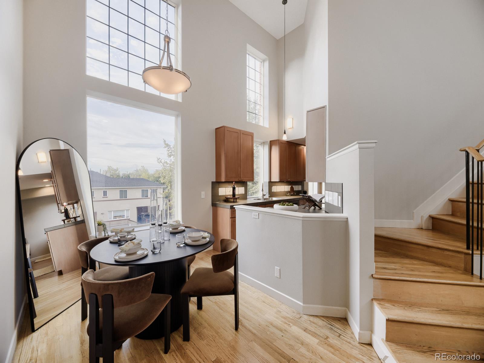 MLS Image #6 for 790 n clarkson street,denver, Colorado