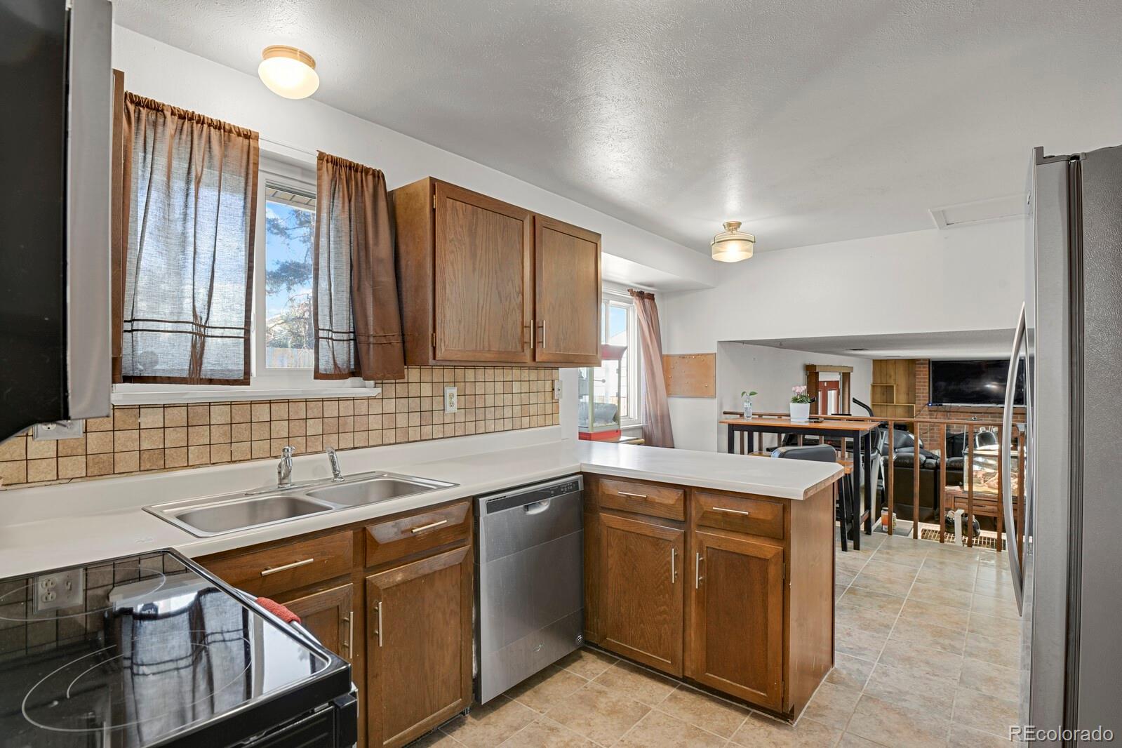 MLS Image #6 for 3031 s nucla street,aurora, Colorado