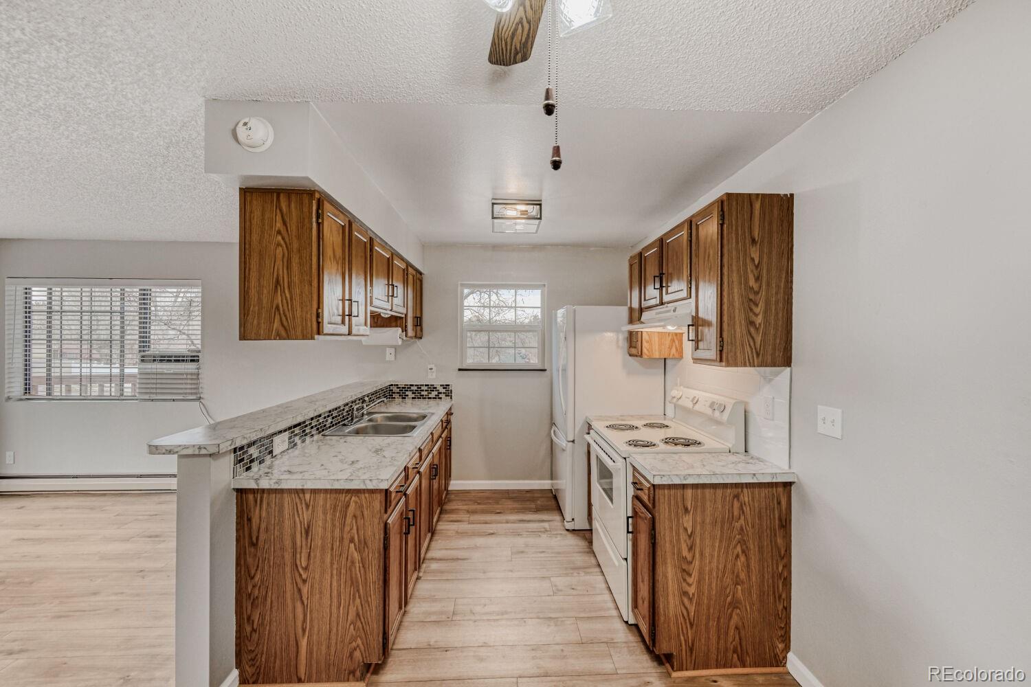 MLS Image #15 for 2450  palmer park boulevard,colorado springs, Colorado
