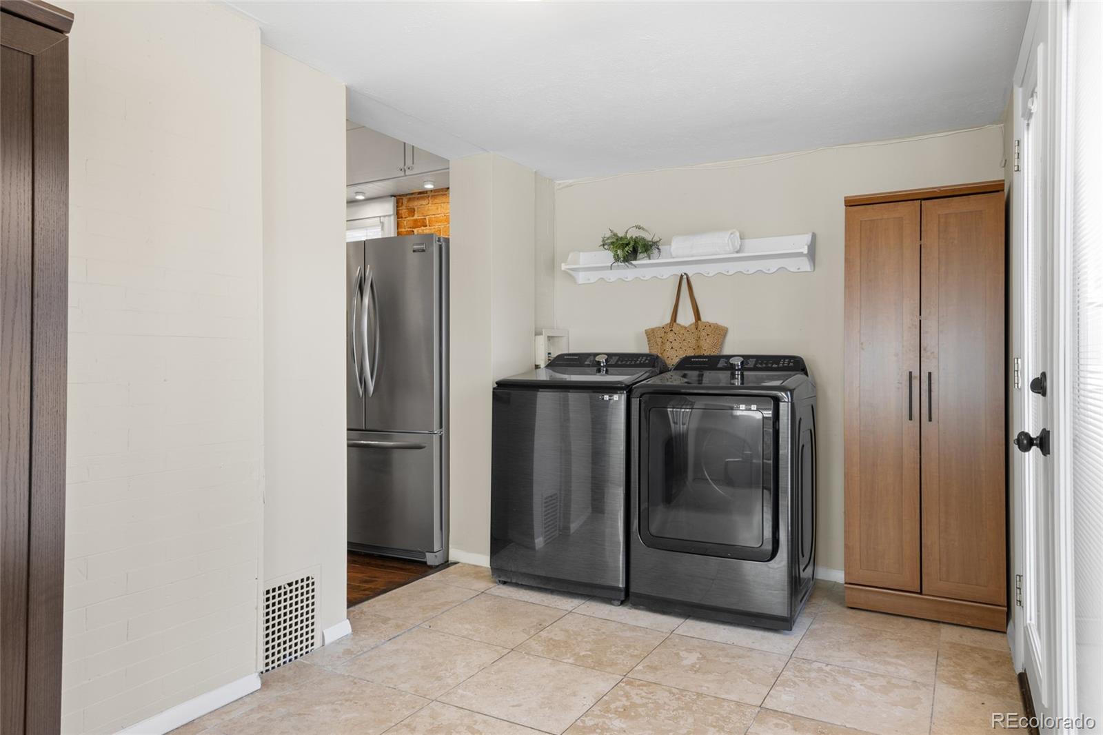 MLS Image #16 for 1054 s pearl street,denver, Colorado