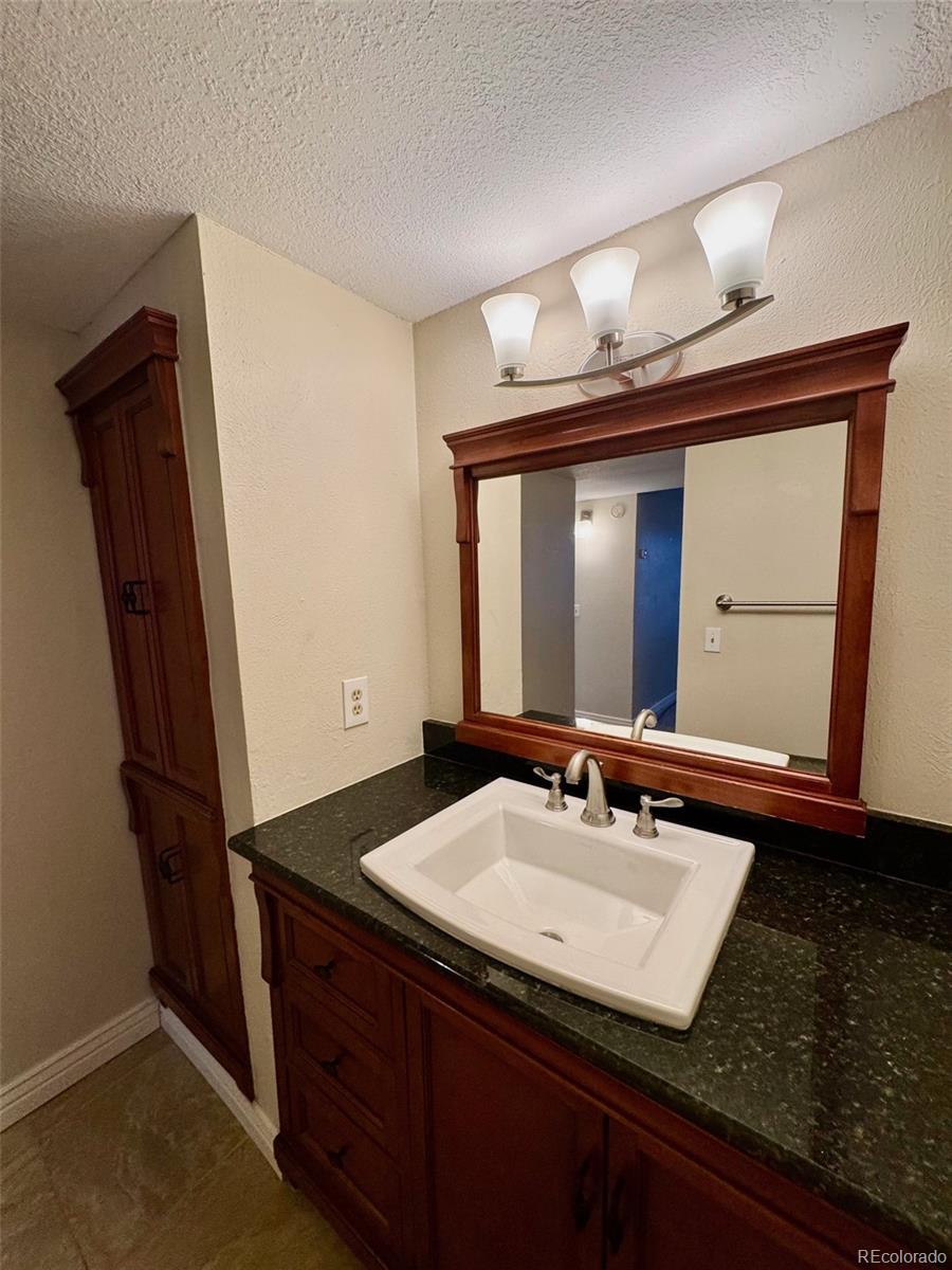 MLS Image #10 for 7665 e eastman avenue,denver, Colorado