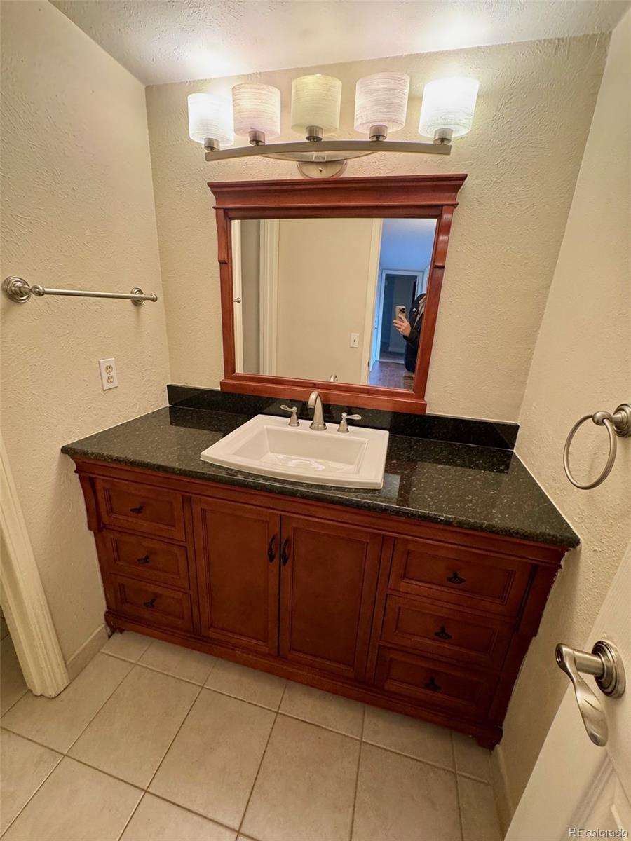 MLS Image #16 for 7665 e eastman avenue,denver, Colorado