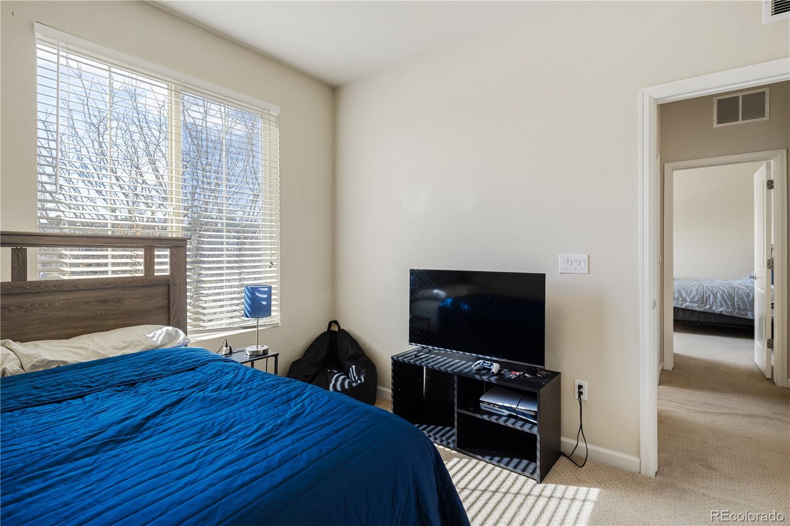 MLS Image #17 for 8025 e 21st avenue,denver, Colorado