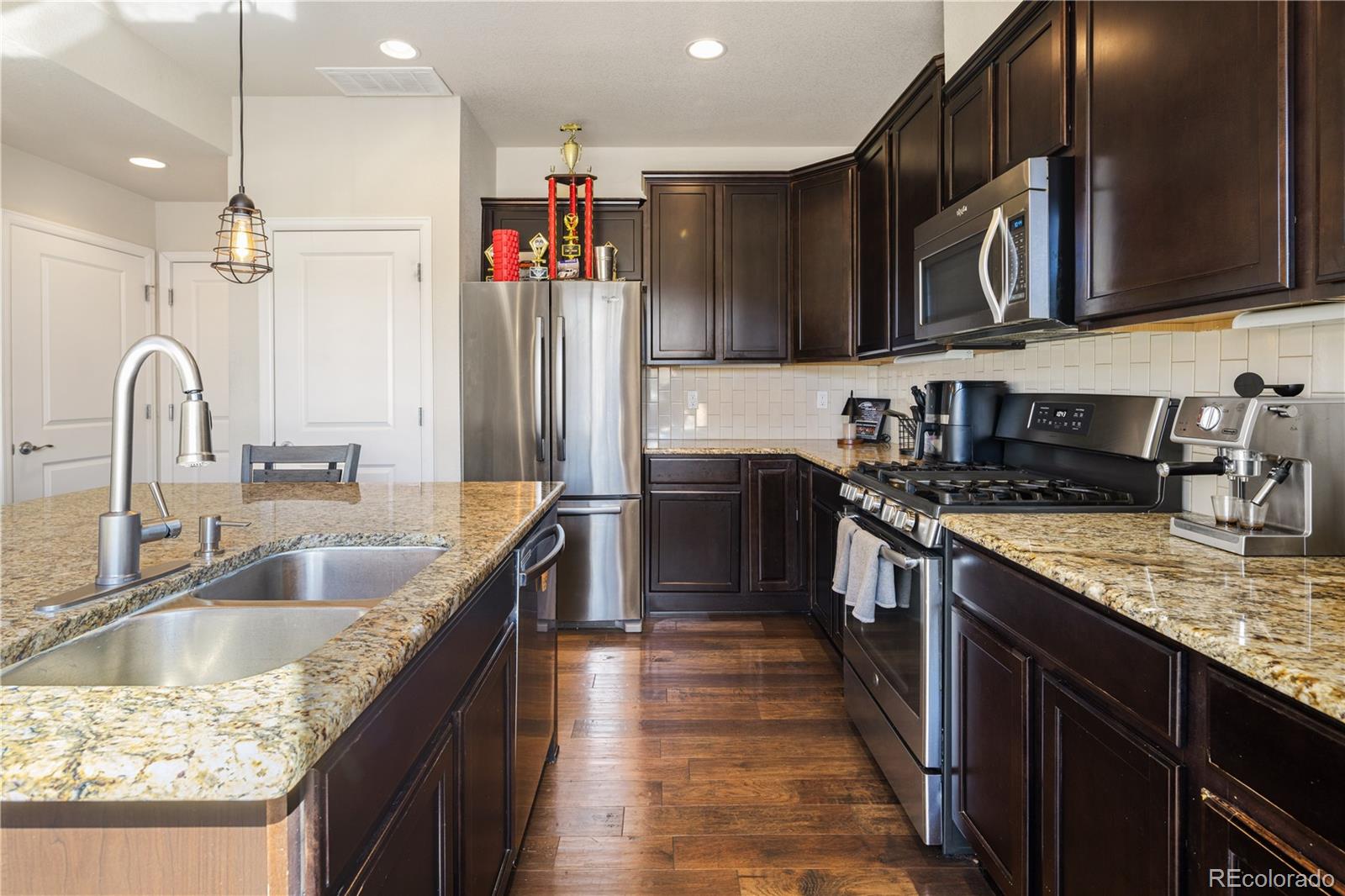 MLS Image #7 for 8025 e 21st avenue,denver, Colorado