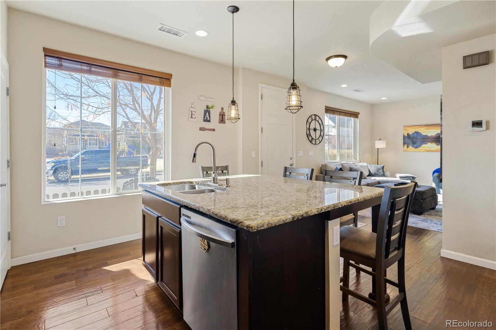 MLS Image #8 for 8025 e 21st avenue,denver, Colorado