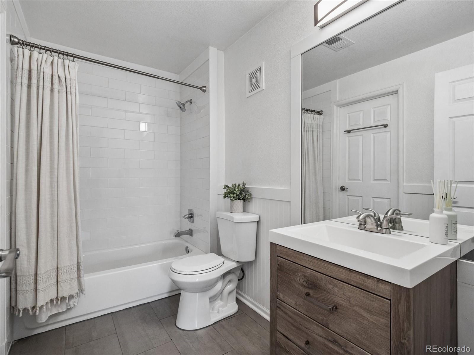 MLS Image #13 for 4385 s balsam street 8-201,littleton, Colorado