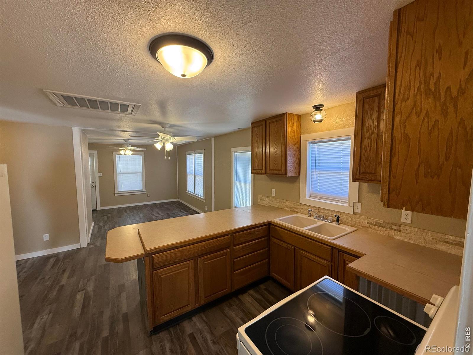 MLS Image #10 for 709 s 3rd street,lamar, Colorado