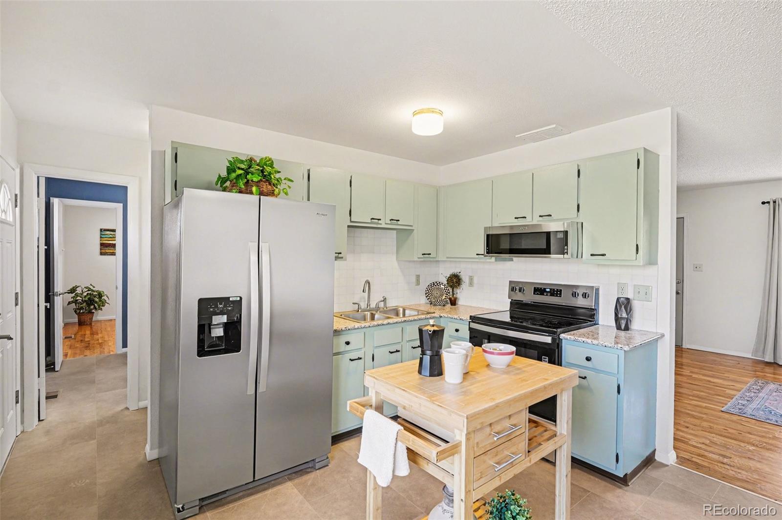 MLS Image #6 for 1316  rushmore drive,colorado springs, Colorado