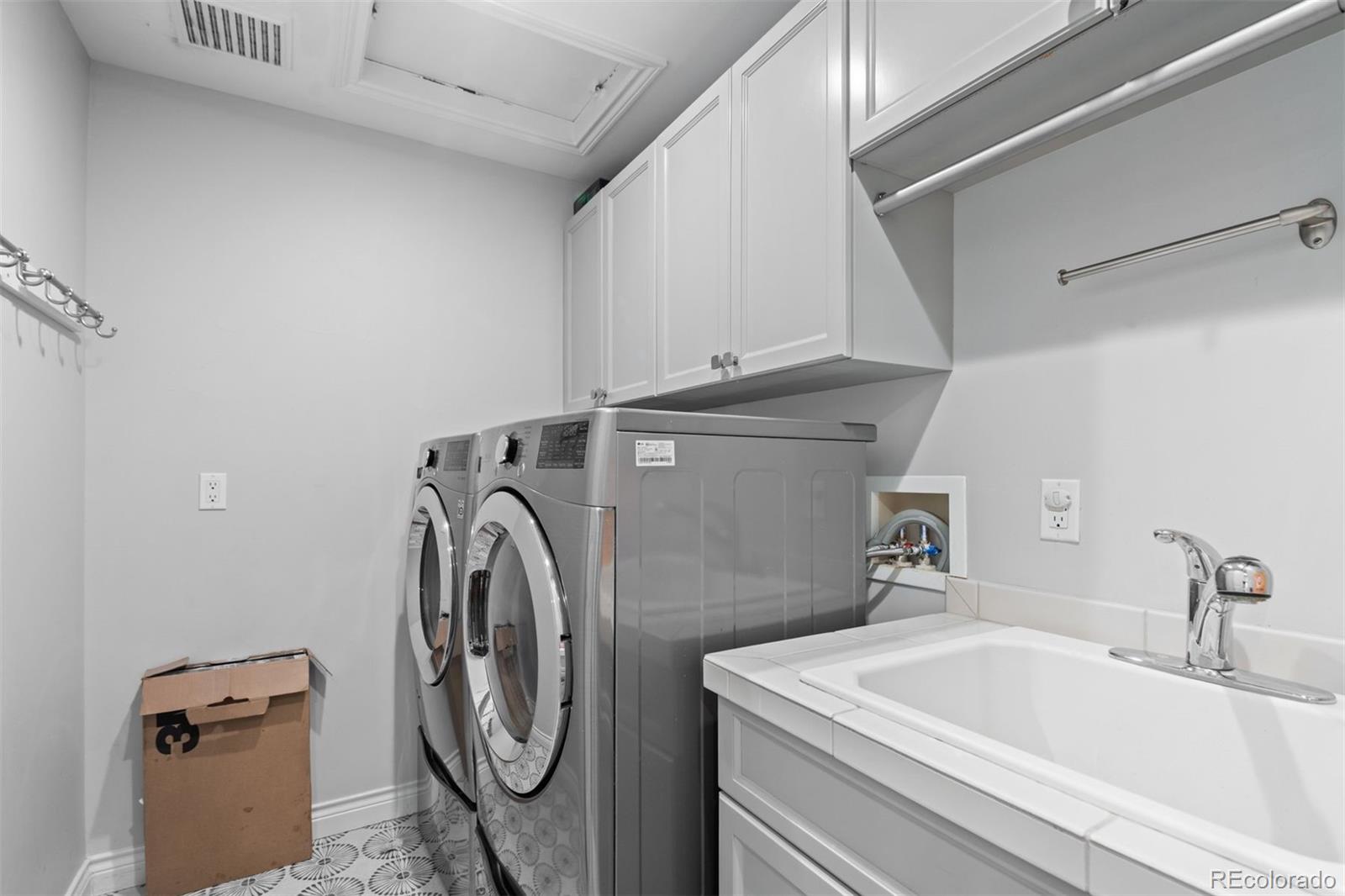 MLS Image #29 for 1315 s lafayette street,denver, Colorado