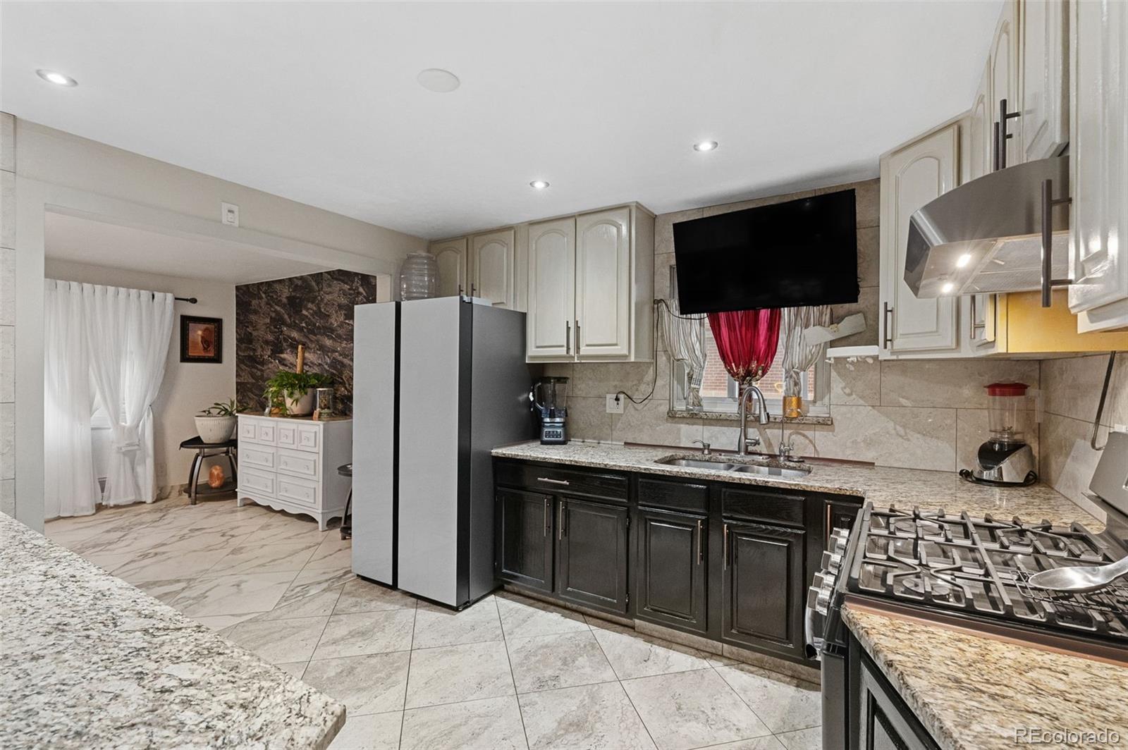 MLS Image #13 for 3017  cimarron street,aurora, Colorado