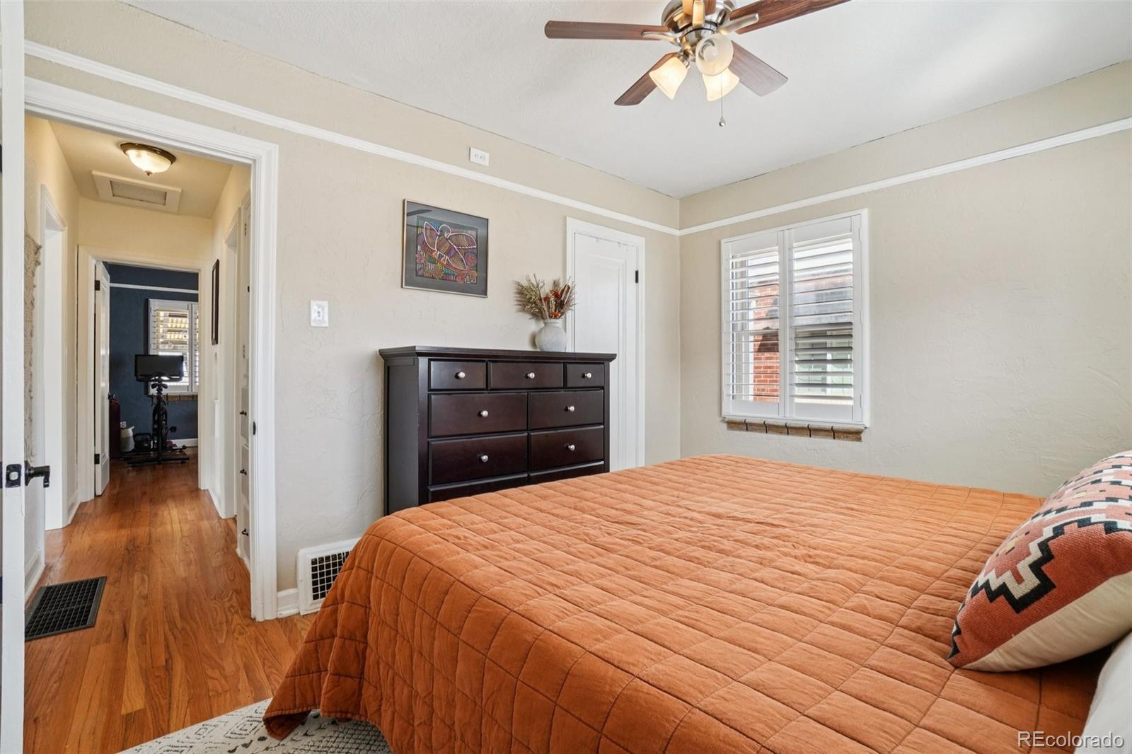 MLS Image #13 for 1525  holly street,denver, Colorado