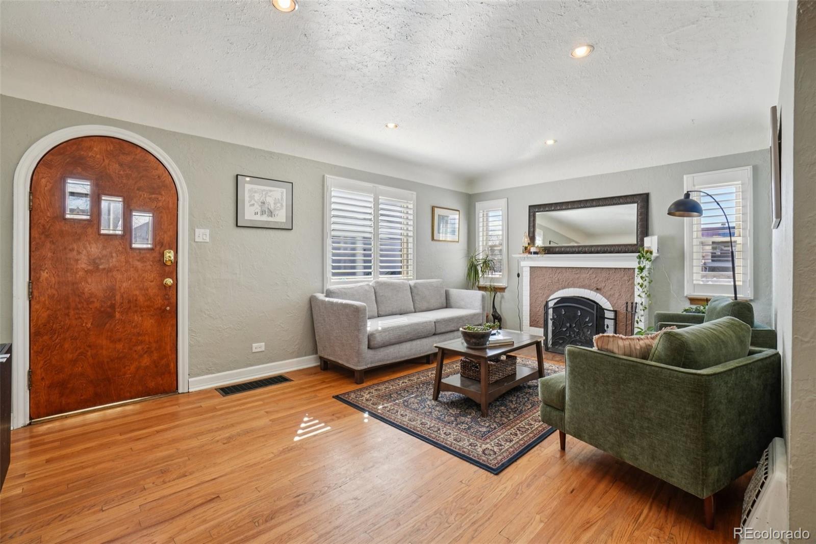 MLS Image #4 for 1525  holly street,denver, Colorado